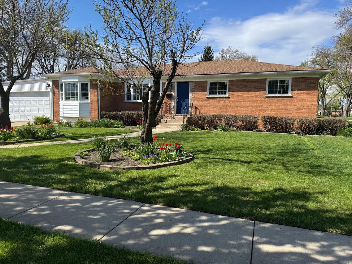 22 Audrey Ln., Mount Prospect, IL 60056