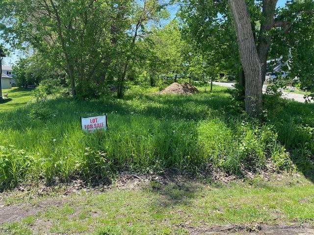 1023 Hooks Ln., Fox Lake, IL 60050