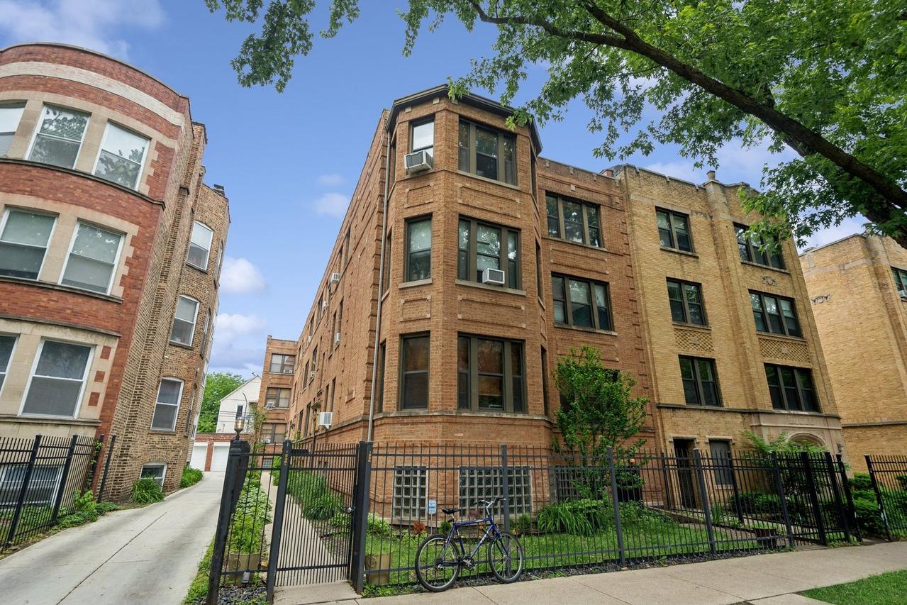 1236 W Carmen Ave. #1N, Chicago, IL 60640