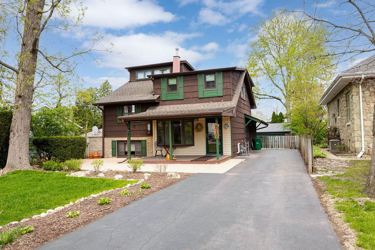 512 W Eugenia St., Lombard, IL 60148