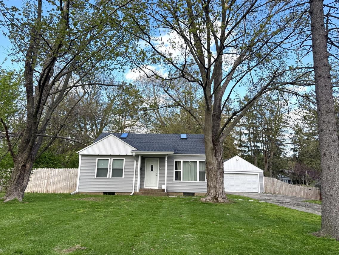 1021 Sterling Dr., Rockford, IL 61107