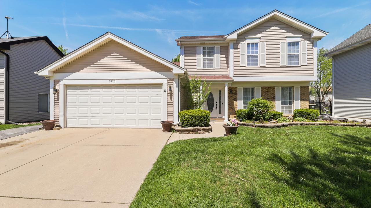 1890 Mccormick Ln., Hanover Park, IL 60133