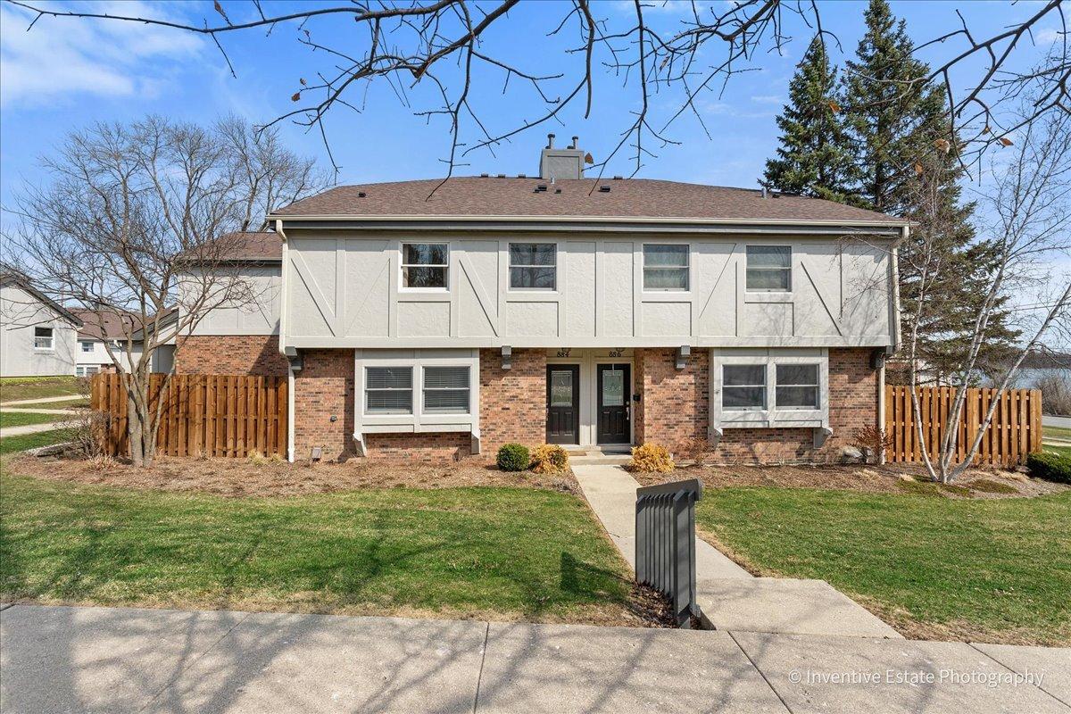 884 Bristol Dr. #-, Barrington, IL 60010