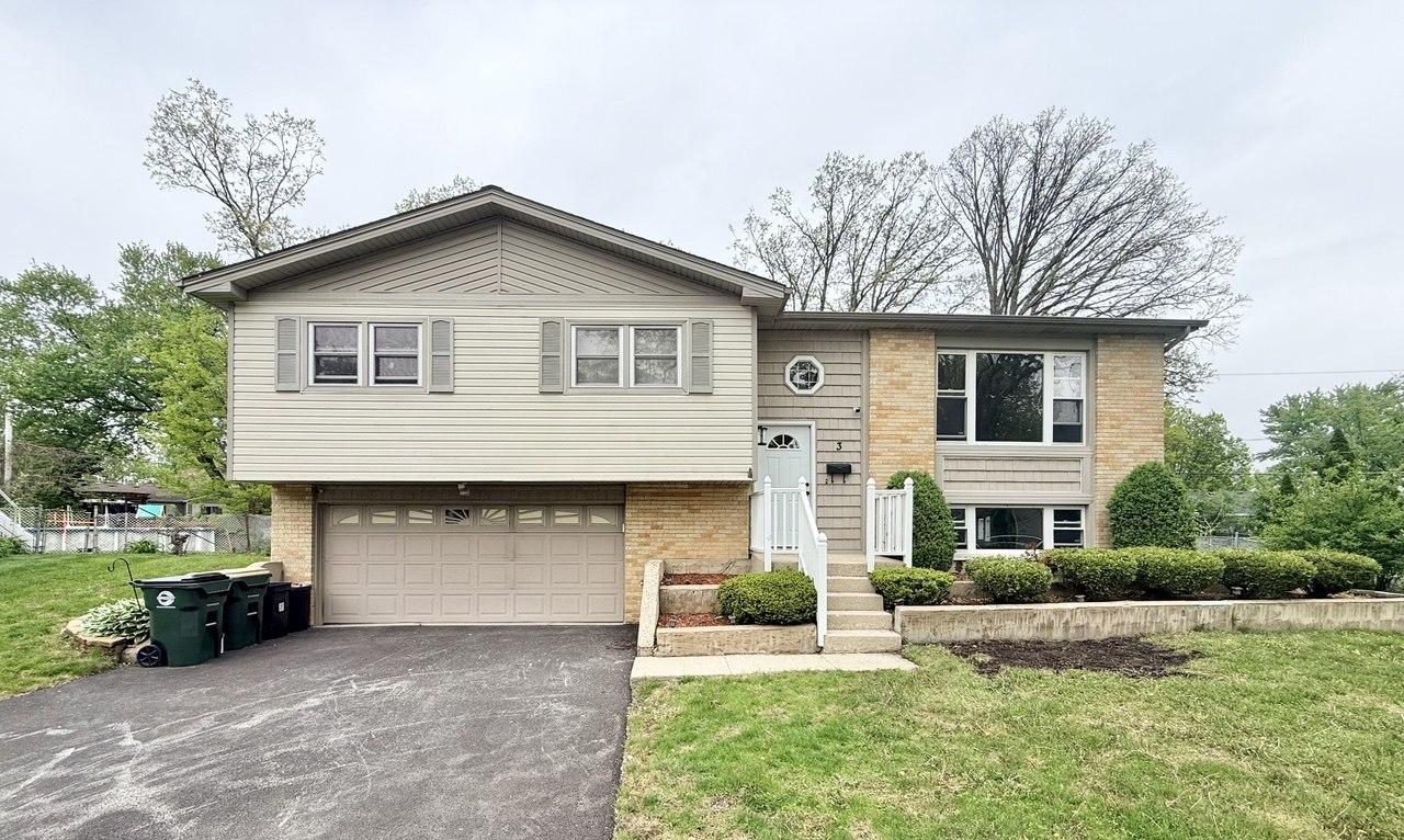 3 Catalpa Ct., Woodridge, IL 60517
