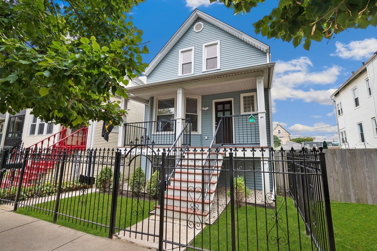 3142 N Christiana Ave., Chicago, IL 60618