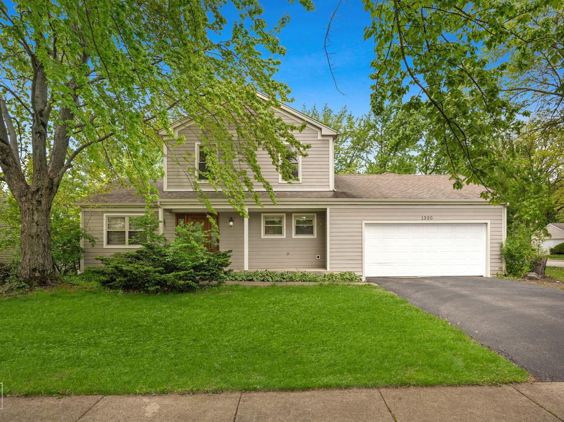 1390 River Oak Dr., Naperville, IL 60565