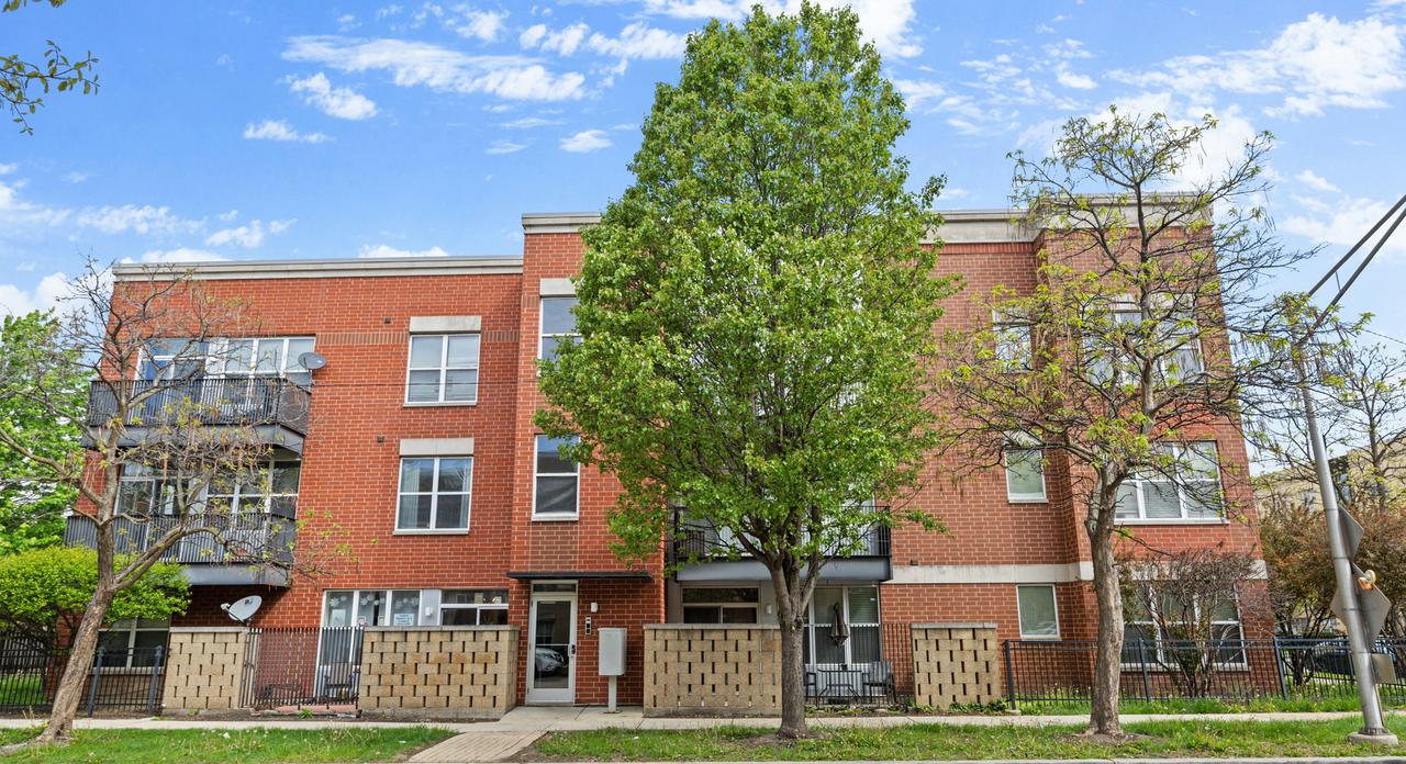 2238 W Maypole Ave. #101, Chicago, IL 60612