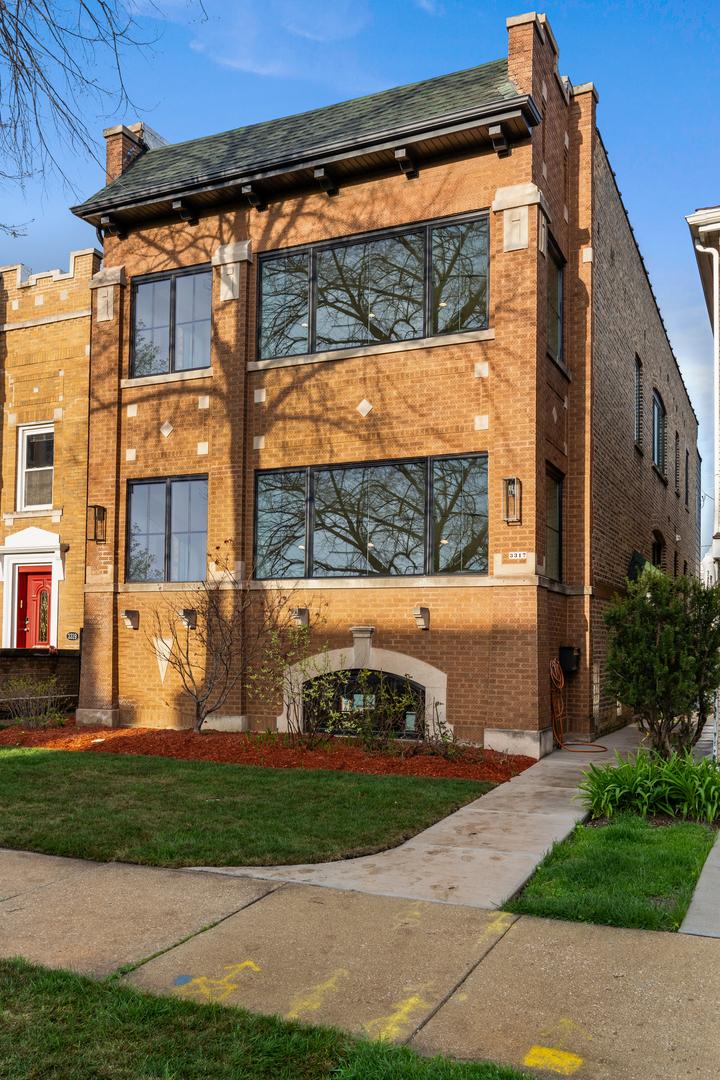3317 N Avers Ave., Chicago, IL 60618