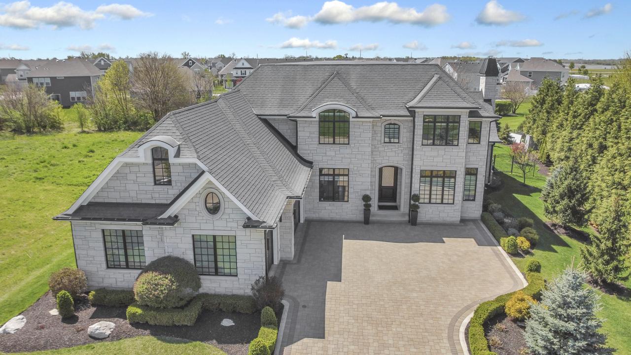 3761 Wintergreen Ter., Algonquin, IL 60102