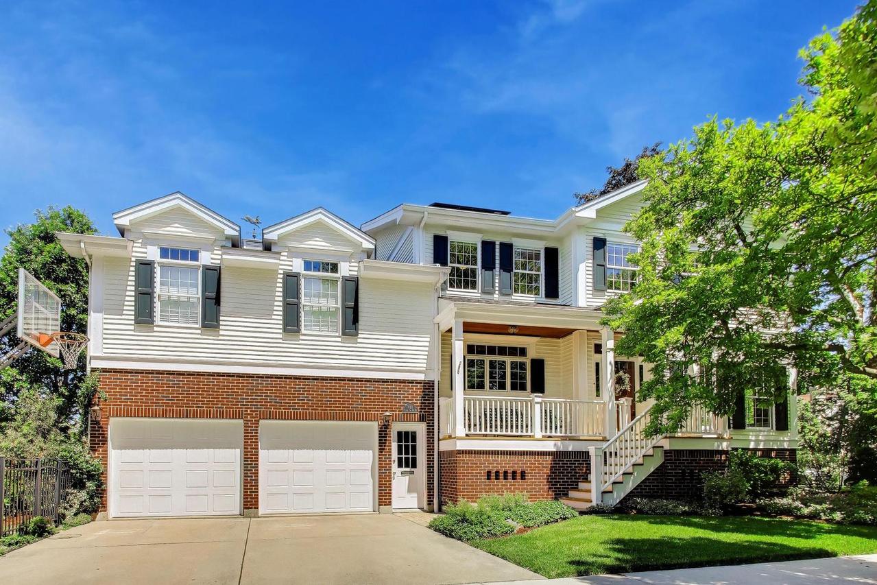 418 S Na Wa Ta Ave., Mount Prospect, IL 60056