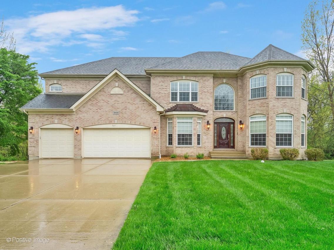969 Reading St., Bartlett, IL 60103