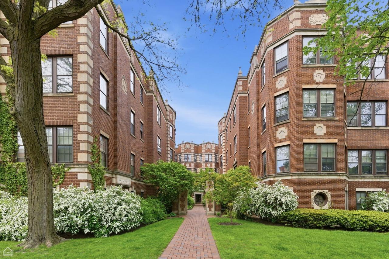 356 Ridge Ave. #6-1, Evanston, IL 60202