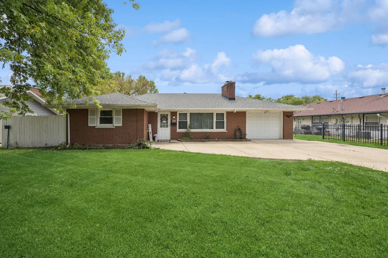 566 Michigan Ave., Aurora, IL 60506