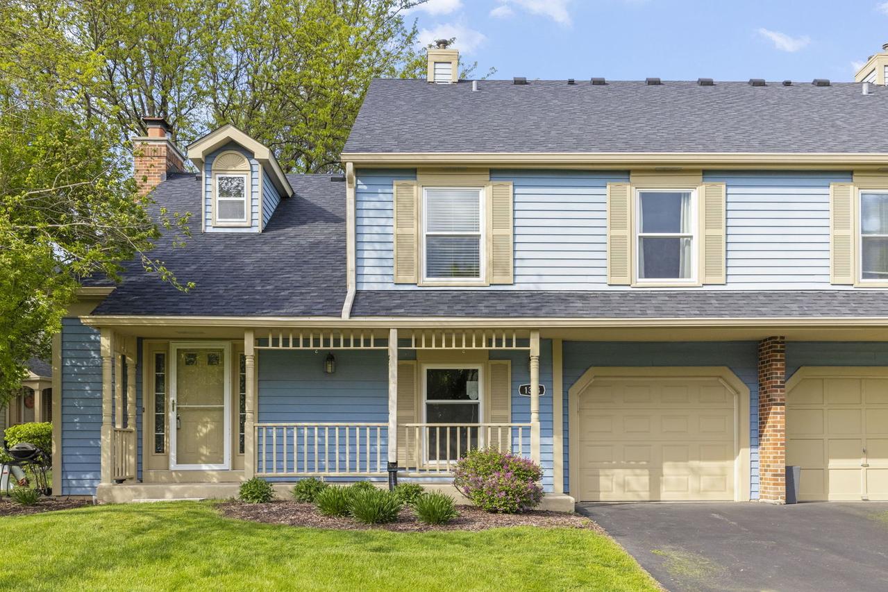 1353 Queensgreen Cir. #1502, Naperville, IL 60563