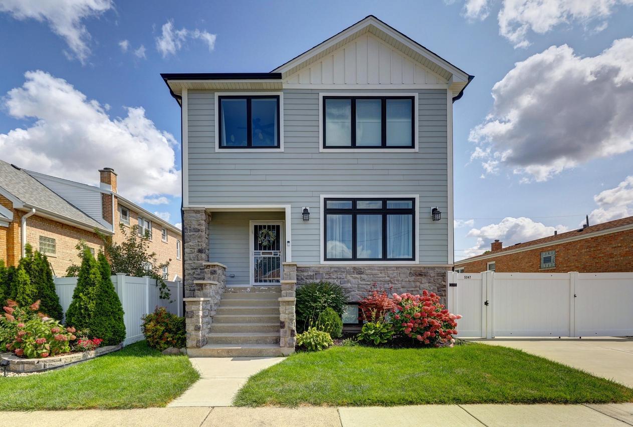 5347 S Melvina Ave., Chicago, IL 60638