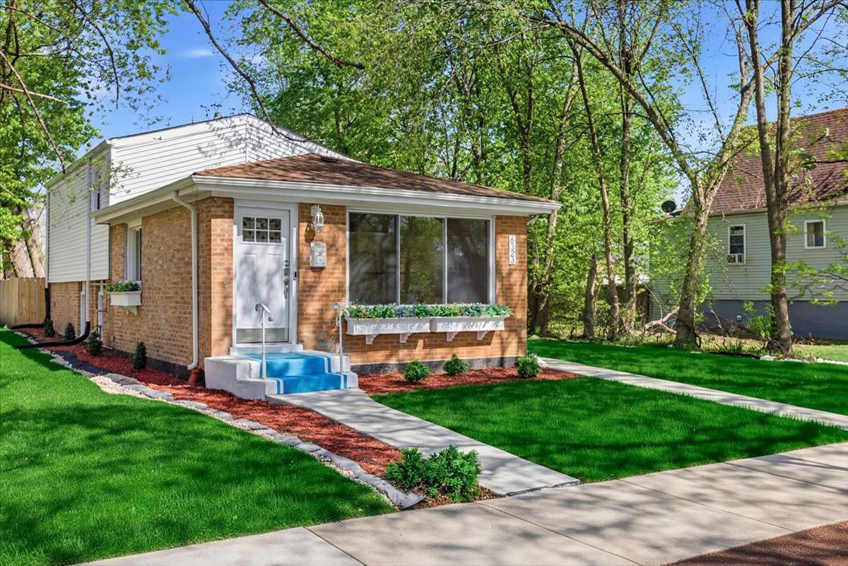 6323 S Wood St., Chicago, IL 60636