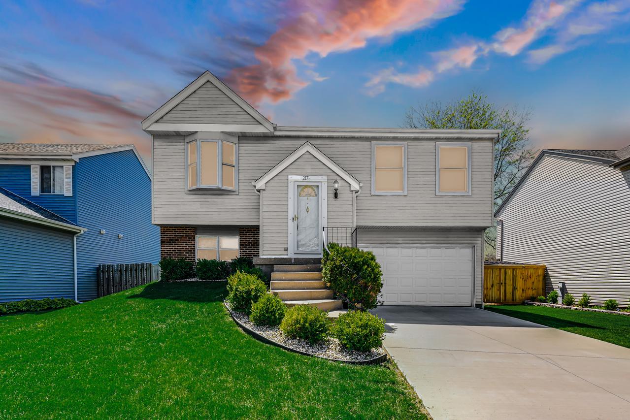 217 Atlantic Dr., Vernon Hills, IL 60061