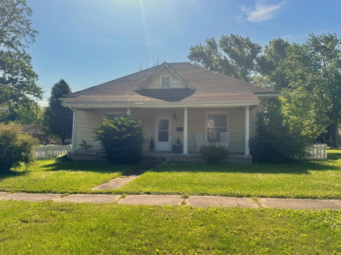 1120 Girard St., Metropolis, IL 62960