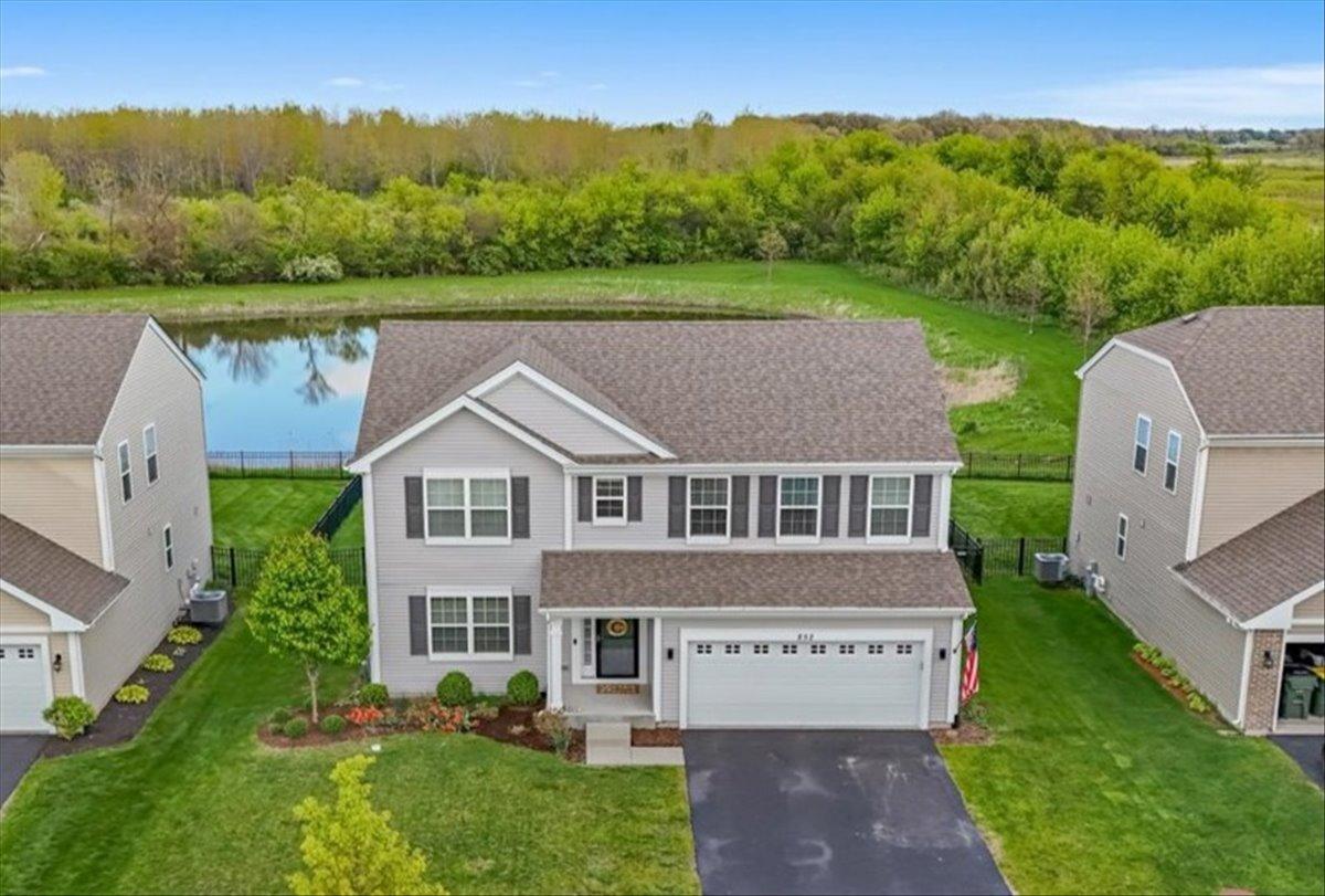852 Wildwood Dr., Pingree Grove, IL 60140