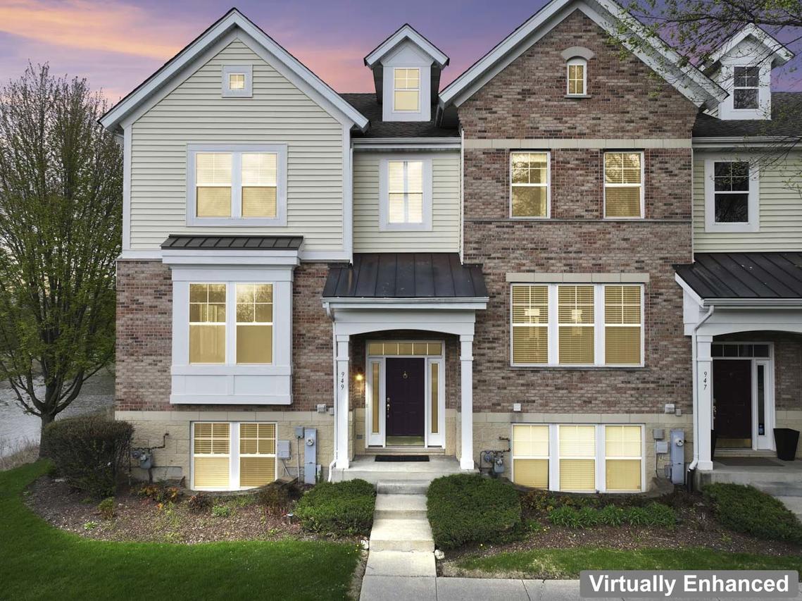 949 Indigo Ct., Hanover Park, IL 60133