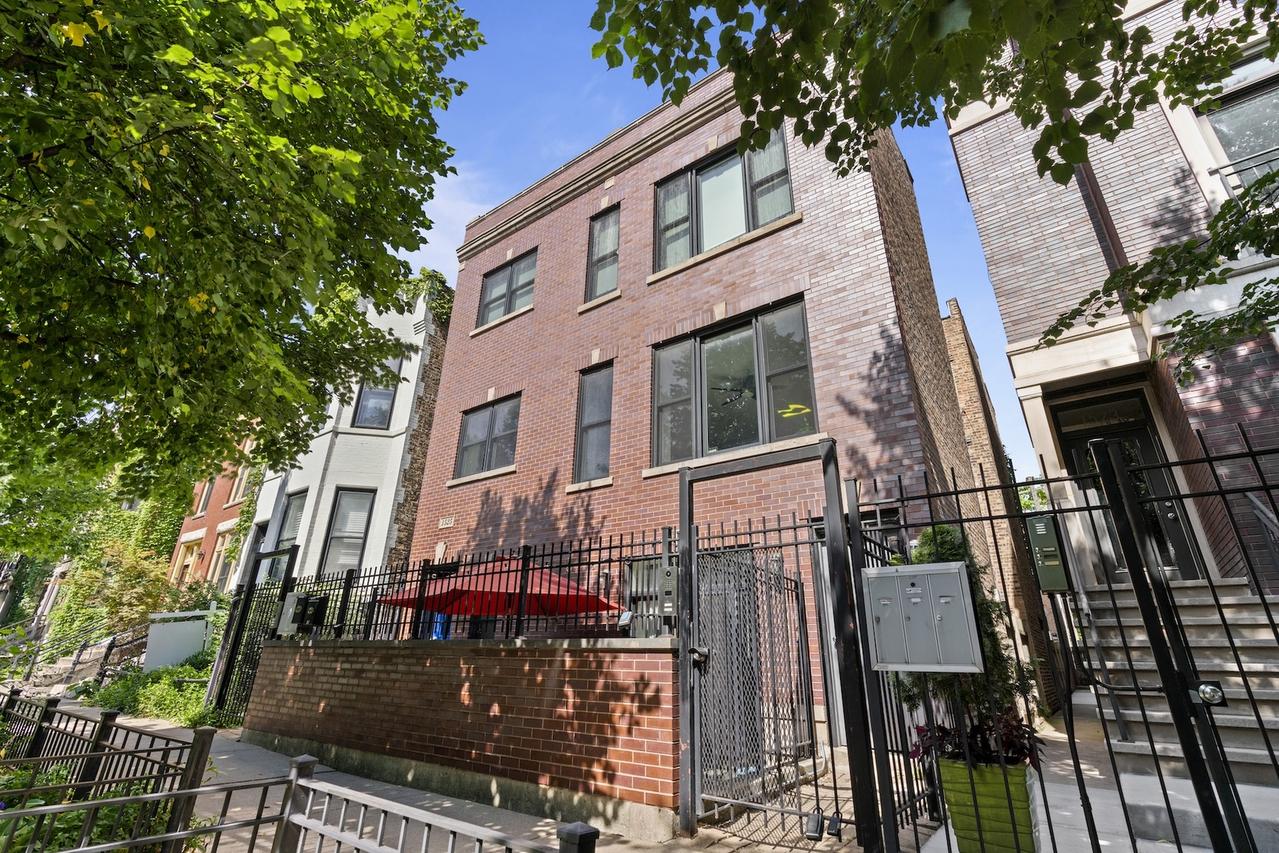 1525 N Claremont Ave. #1A, Chicago, IL 60622