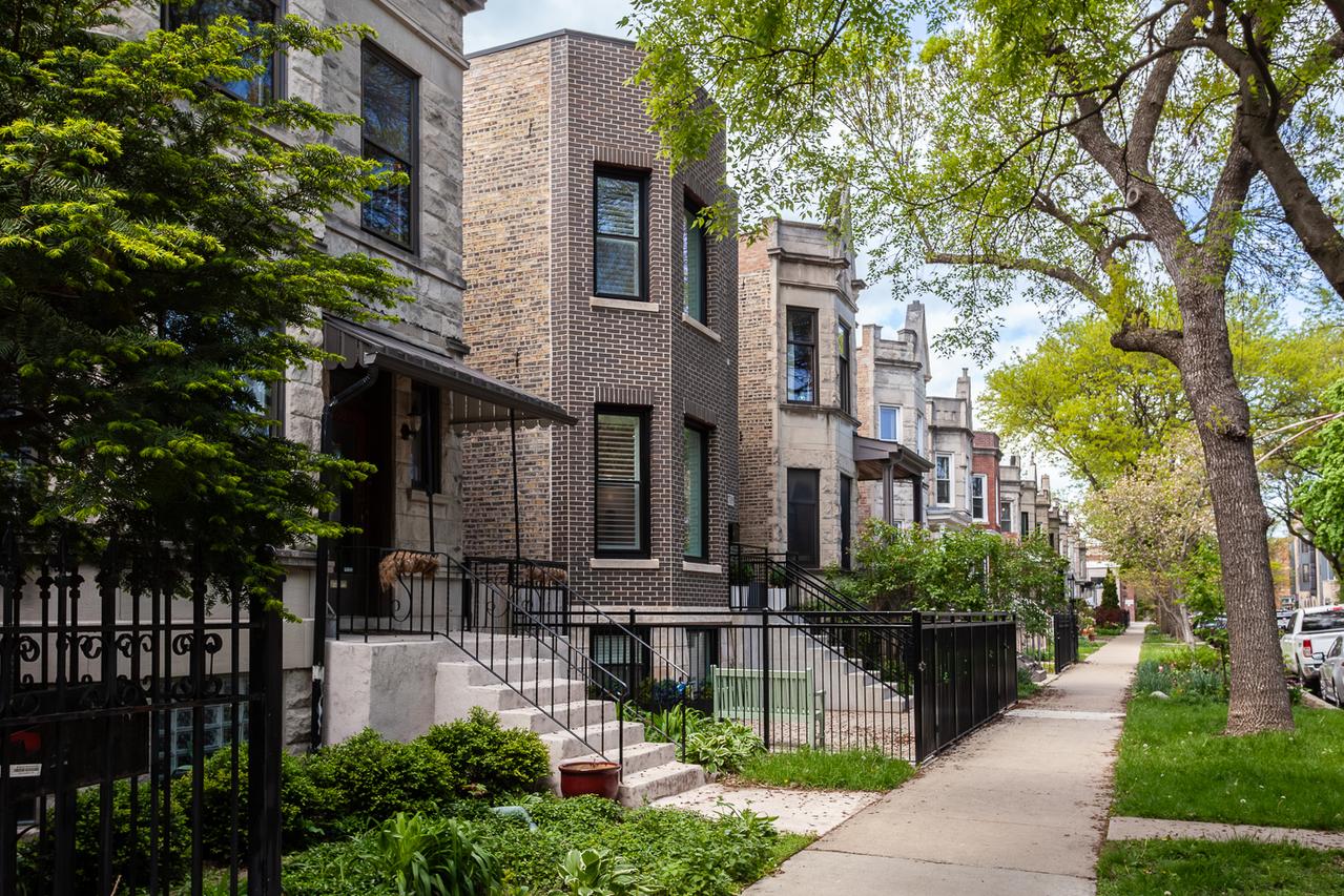 2708 N Albany Ave., Chicago, IL 60647