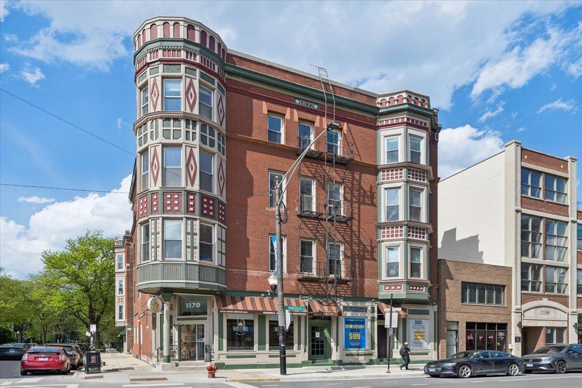 1170 W Armitage Ave. #3W, Chicago, IL 60614