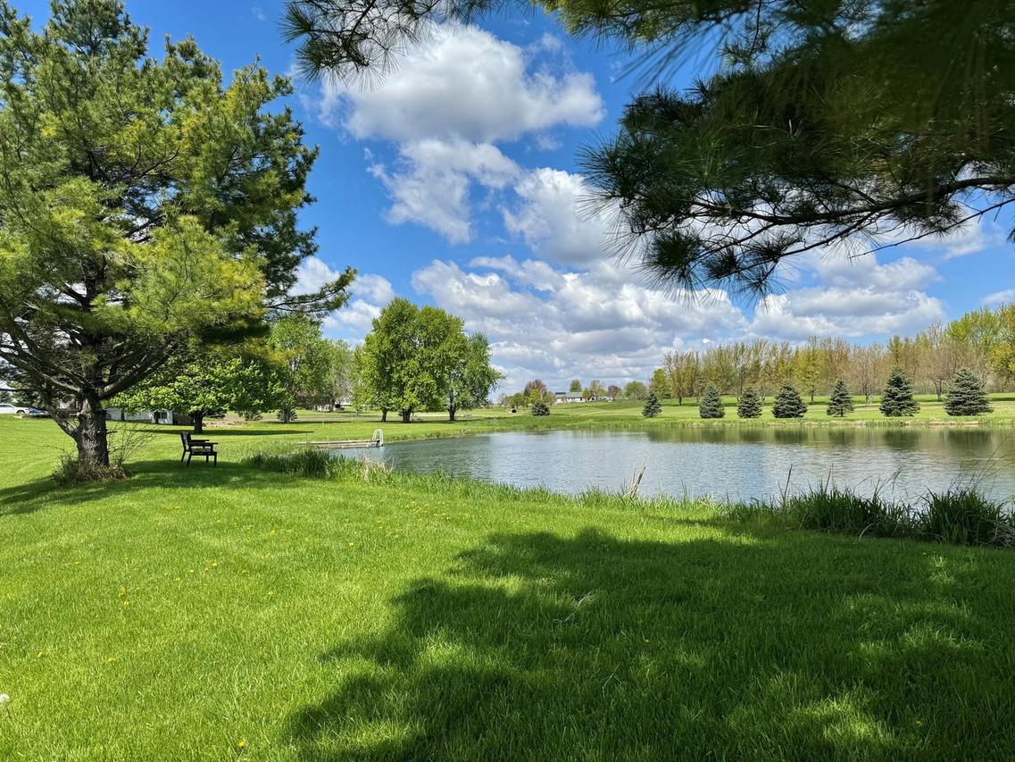 13818 Thayer Rd., Hebron, IL 60034