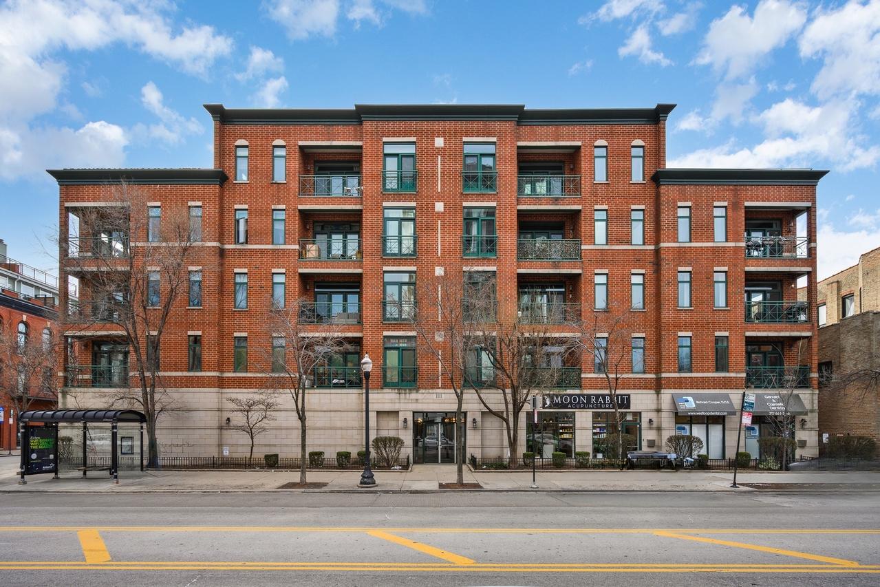 1111 W Madison St. #3B, Chicago, IL 60607