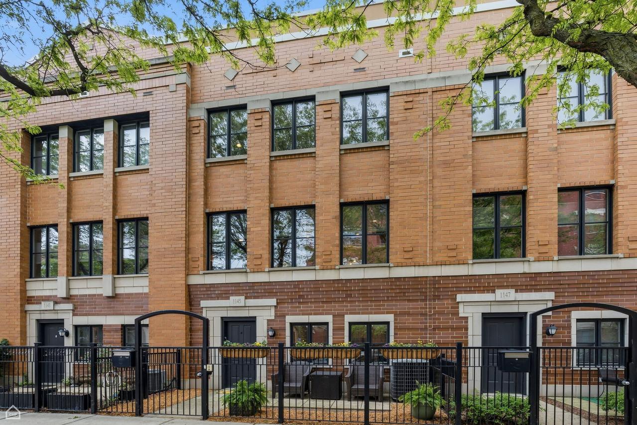 1145 W Monroe St., Chicago, IL 60607