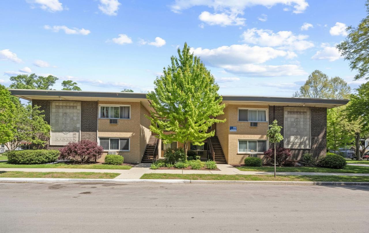 135 S Kenilworth Ave. #10, Oak Park, IL 60302