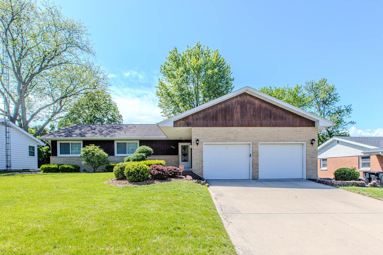 1207 Russell St., Normal, IL 61761