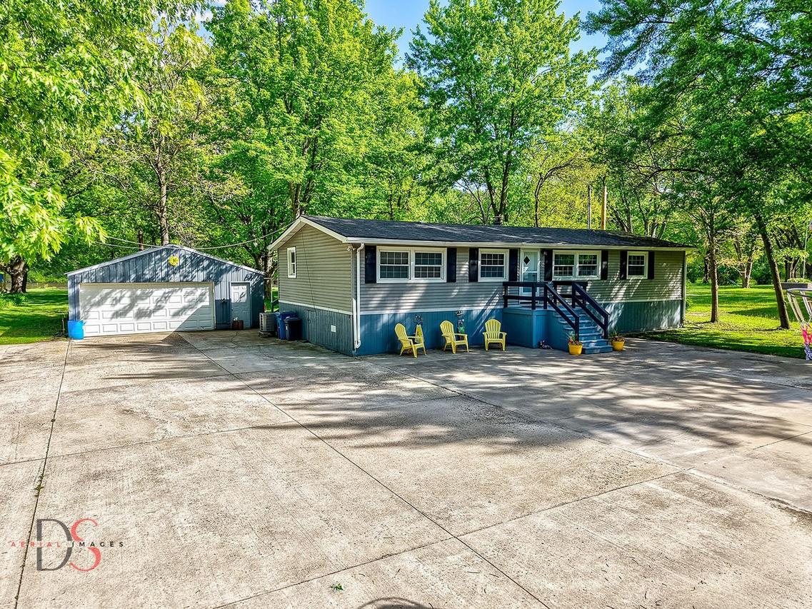 1906 N 2959th Rd., Ottawa, IL 61350