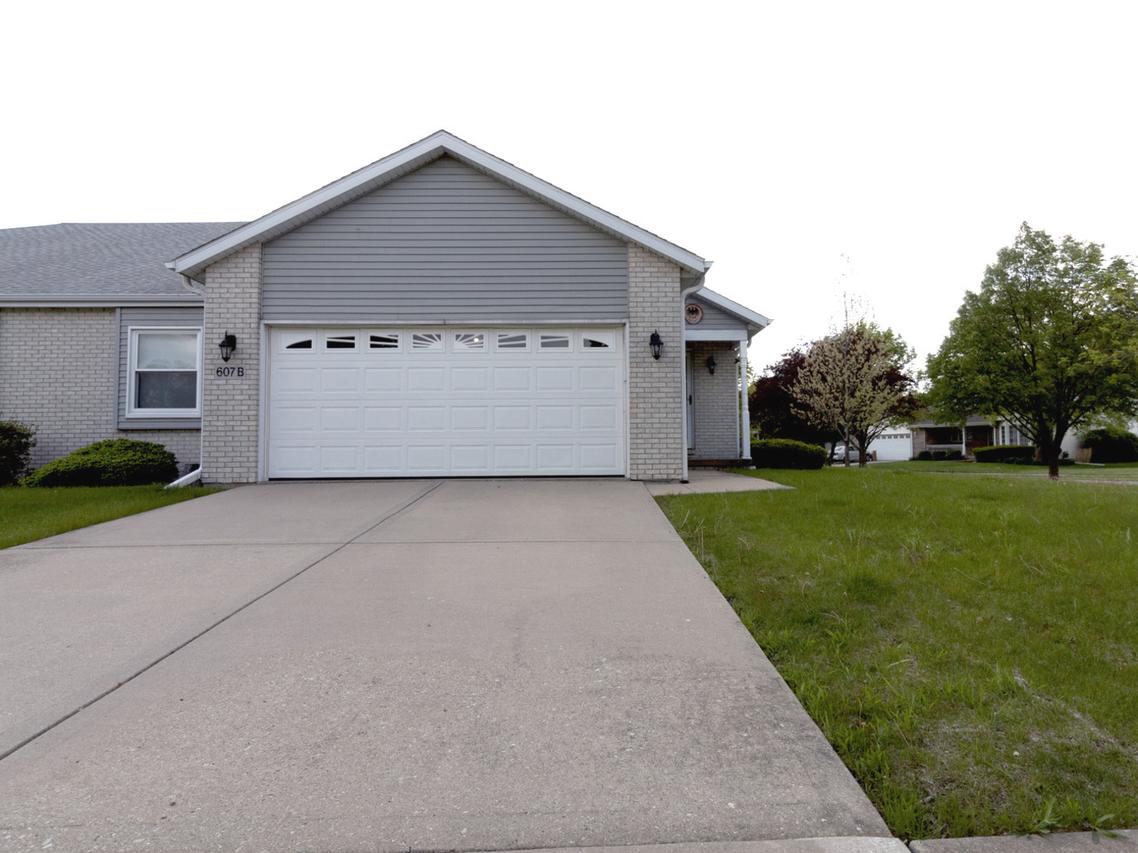 607 Flanagan Dr. #B, Minooka, IL 60447