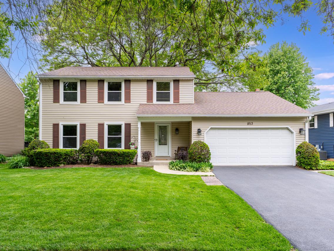 1813 Clyde Dr., Naperville, IL 60565