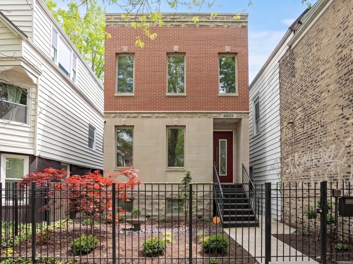 4823 N Oakley Ave., Chicago, IL 60625