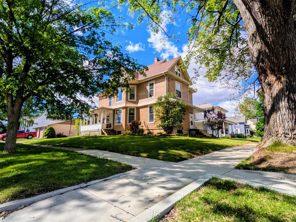 407 S Cherry St., Morrison, IL 61270