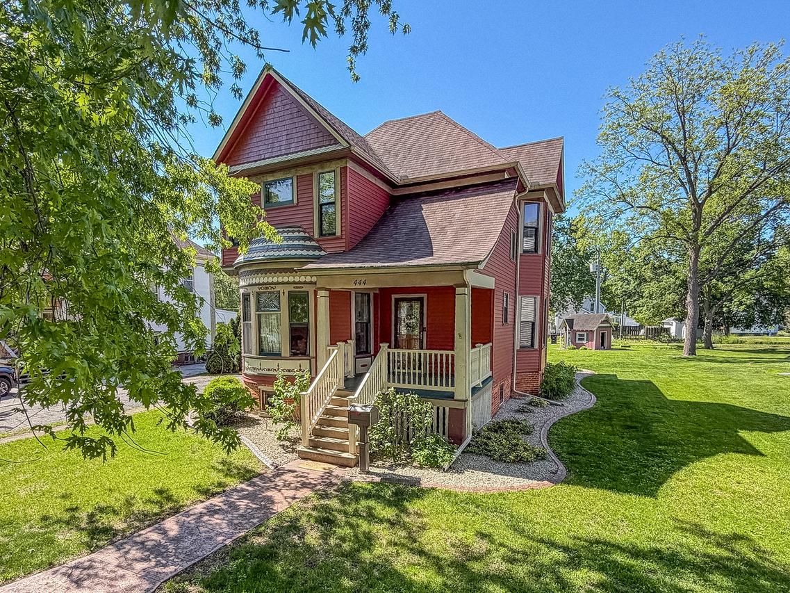 444 E Center St., Paxton, IL 60957