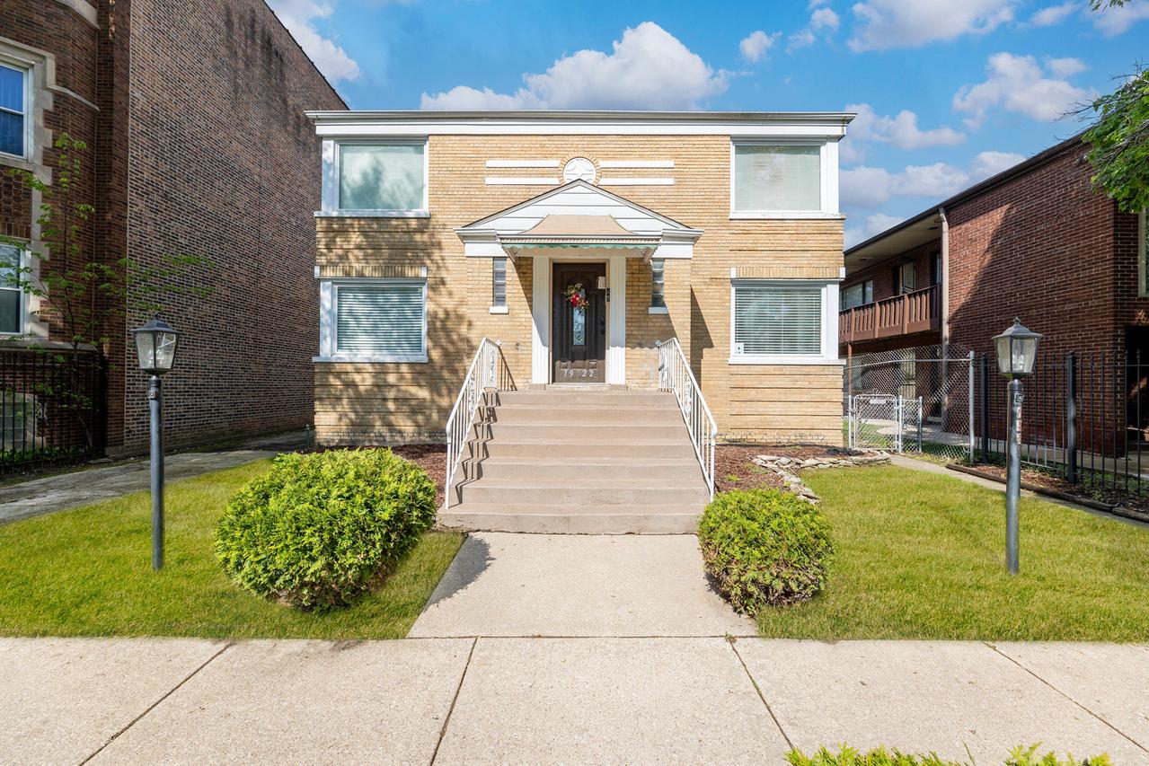 7922 S Ellis Ave., Chicago, IL 60619