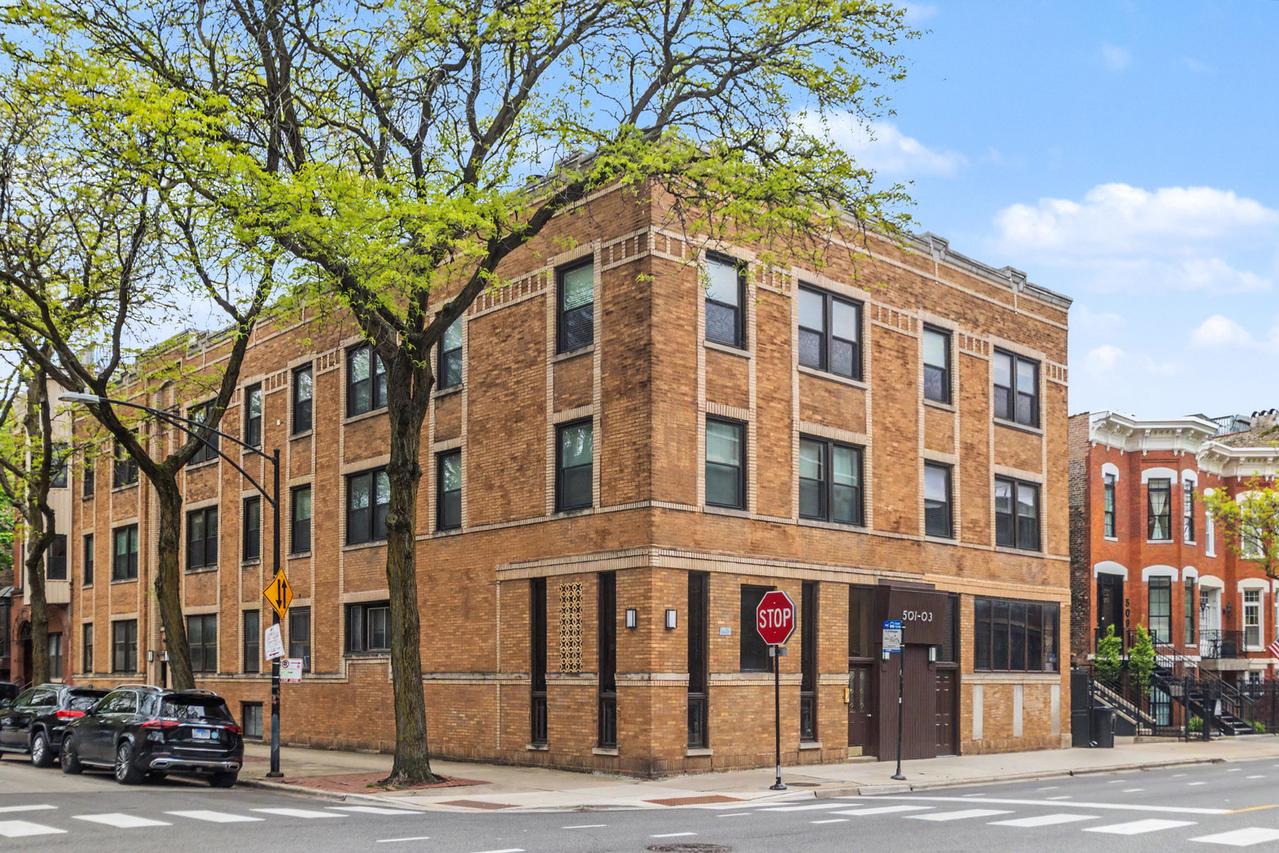 1954 N Cleveland Ave. #3C, Chicago, IL 60614