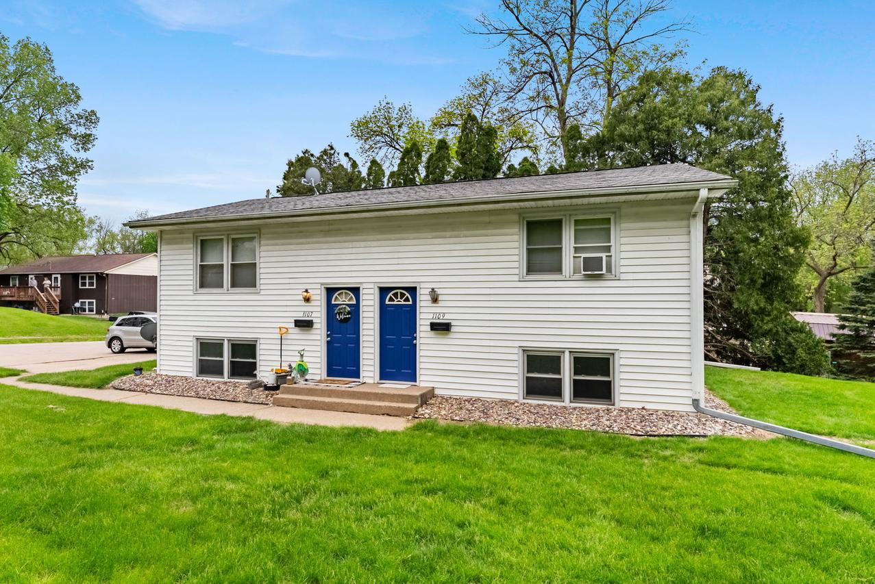 1109 8th Ave., Silvis, IL 61282