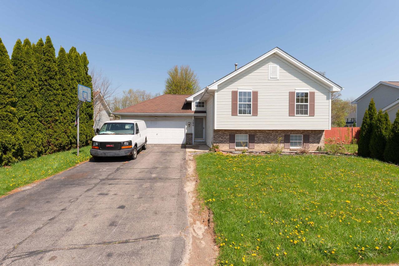 5696 Heidi Dr., Rockford, IL 61109