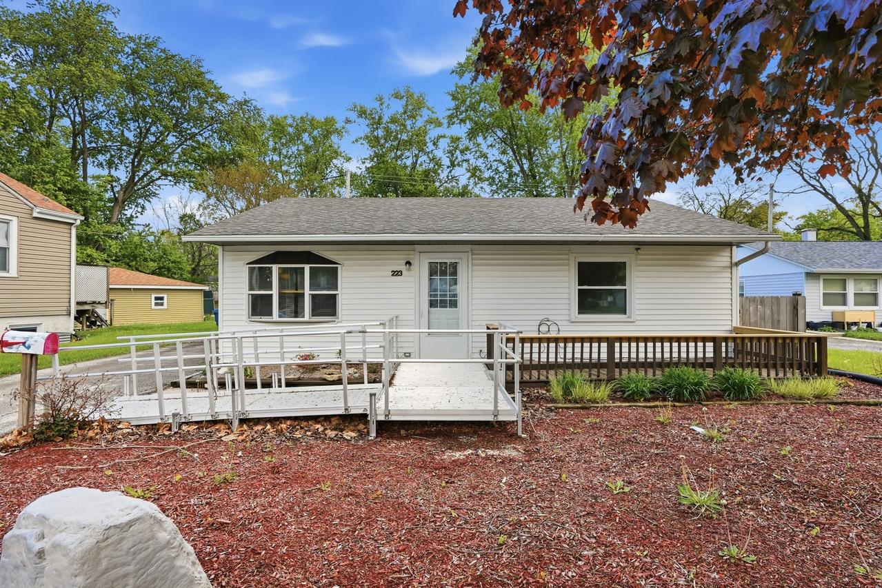 223 Tinbury Ln., Steger, IL 60475