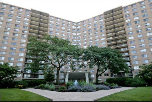 7033 N Kedzie Ave. #1615, Chicago, IL 60645