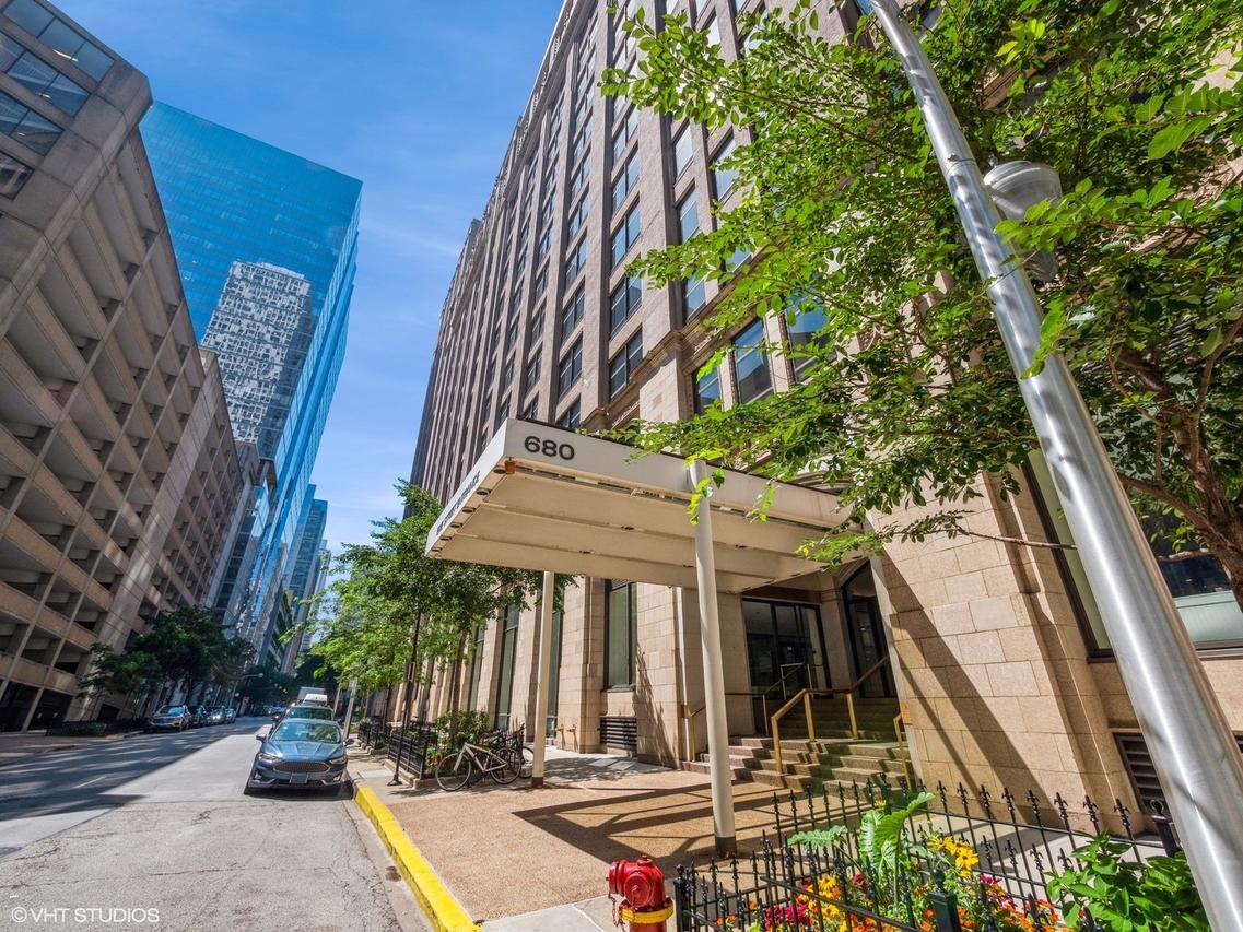 680 N Lake Shore Dr. #715, Chicago, IL 60611