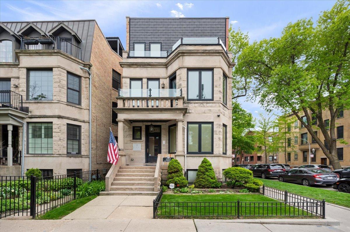 1257 W Addison St. #3, Chicago, IL 60613