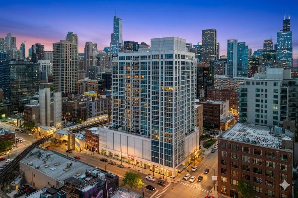 757 N Orleans St. #605, Chicago, IL 60654