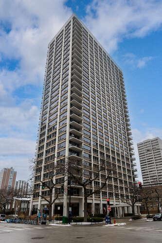 88 W Schiller St. #307L, Chicago, IL 60610