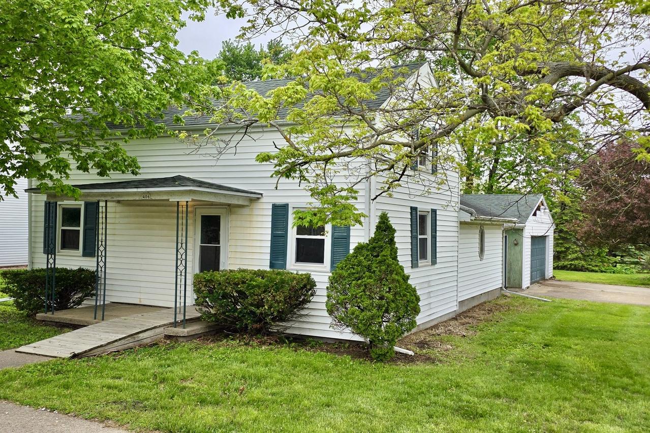 406 E North St., Danvers, IL 61732