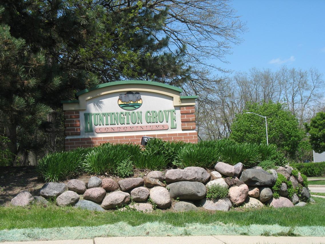1840 Huntington Blvd. #607, Hoffman Estates, IL 60169